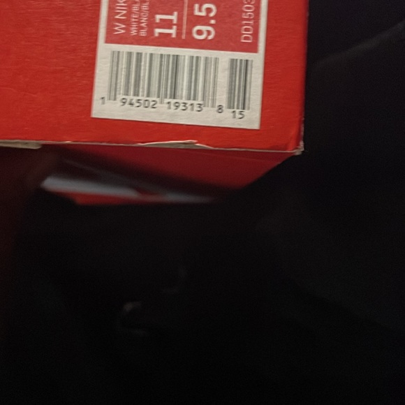 Nike Dunks Low Tops - Picture 5 of 5